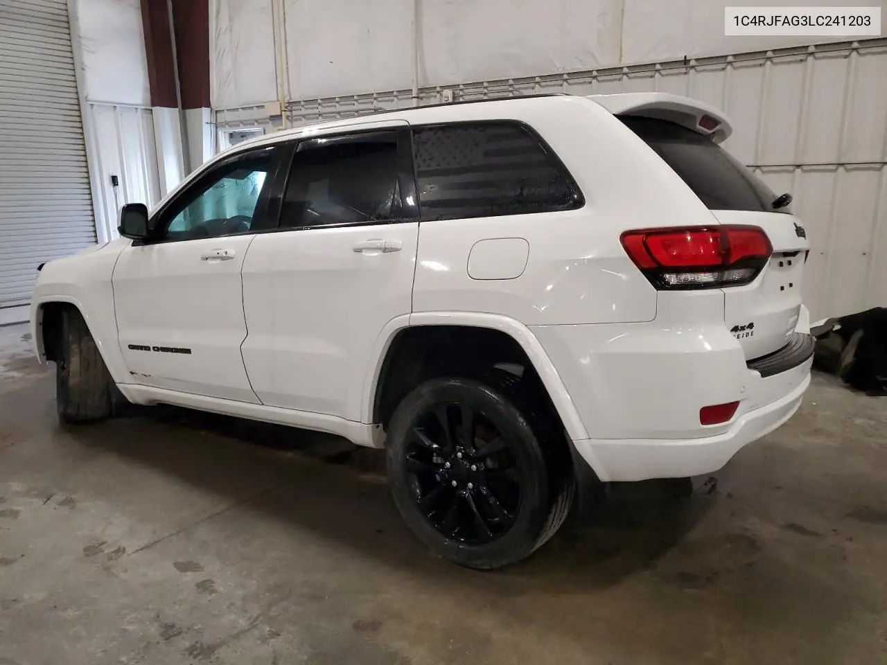 1C4RJFAG3LC241203 2020 Jeep Grand Cherokee Laredo