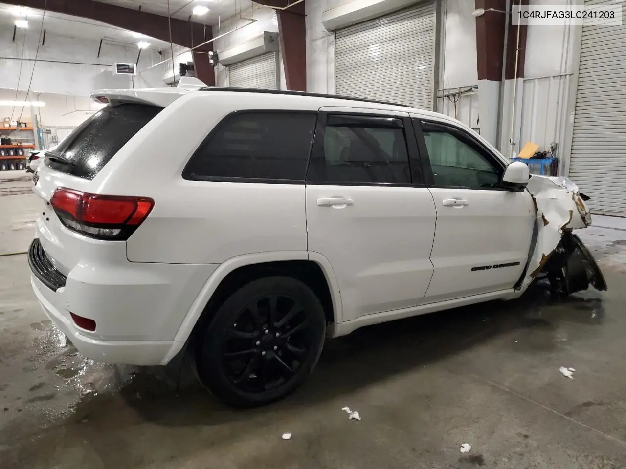 1C4RJFAG3LC241203 2020 Jeep Grand Cherokee Laredo