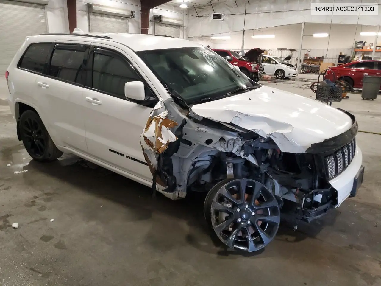 1C4RJFAG3LC241203 2020 Jeep Grand Cherokee Laredo