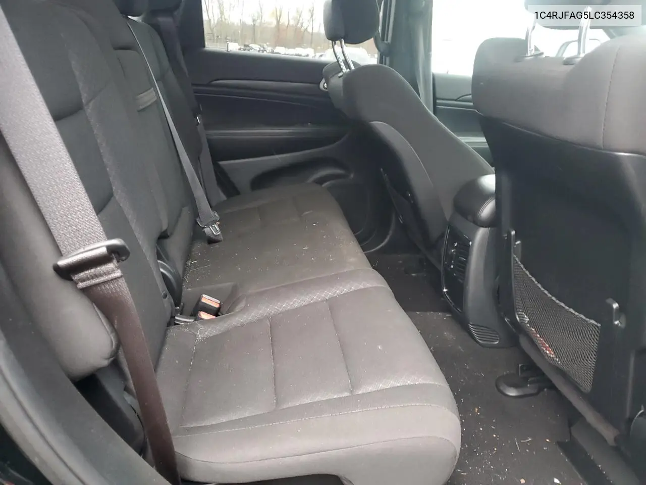 1C4RJFAG5LC354358 2020 Jeep Grand Cherokee Laredo
