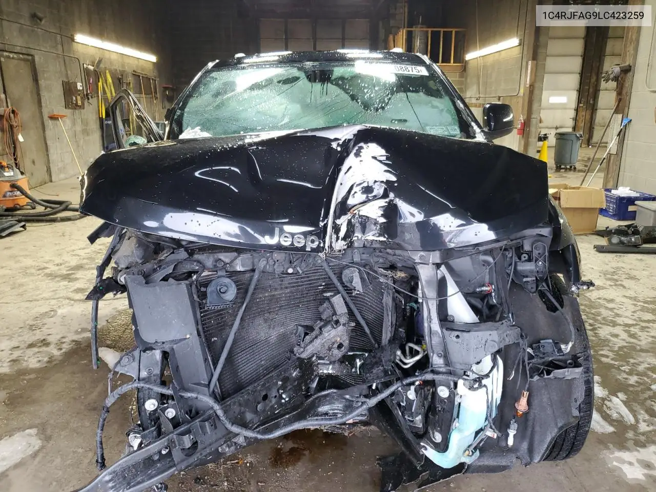 1C4RJFAG9LC423259 2020 Jeep Grand Cherokee Laredo