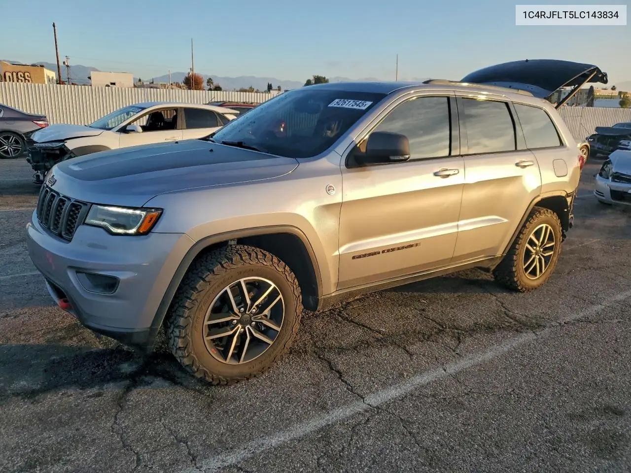 1C4RJFLT5LC143834 2020 Jeep Grand Cherokee Trailhawk