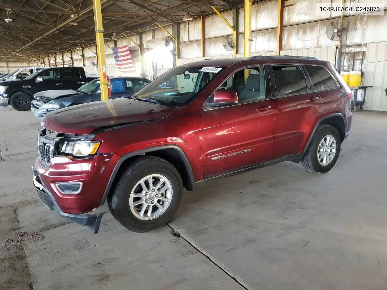 1C4RJEAG4LC246873 2020 Jeep Grand Cherokee Laredo