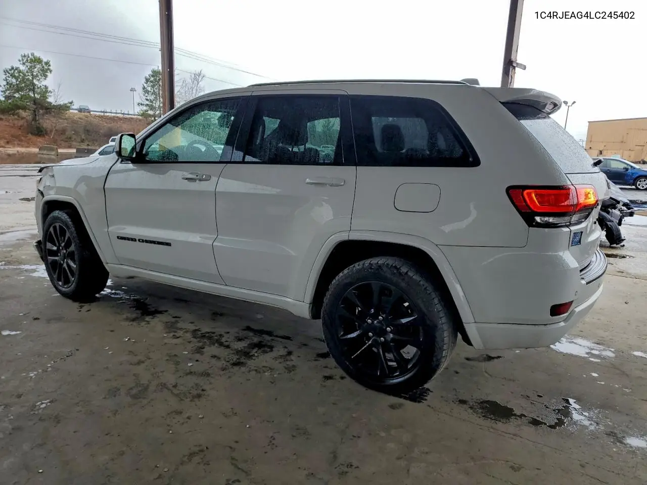 1C4RJEAG4LC245402 2020 Jeep Grand Cherokee Laredo