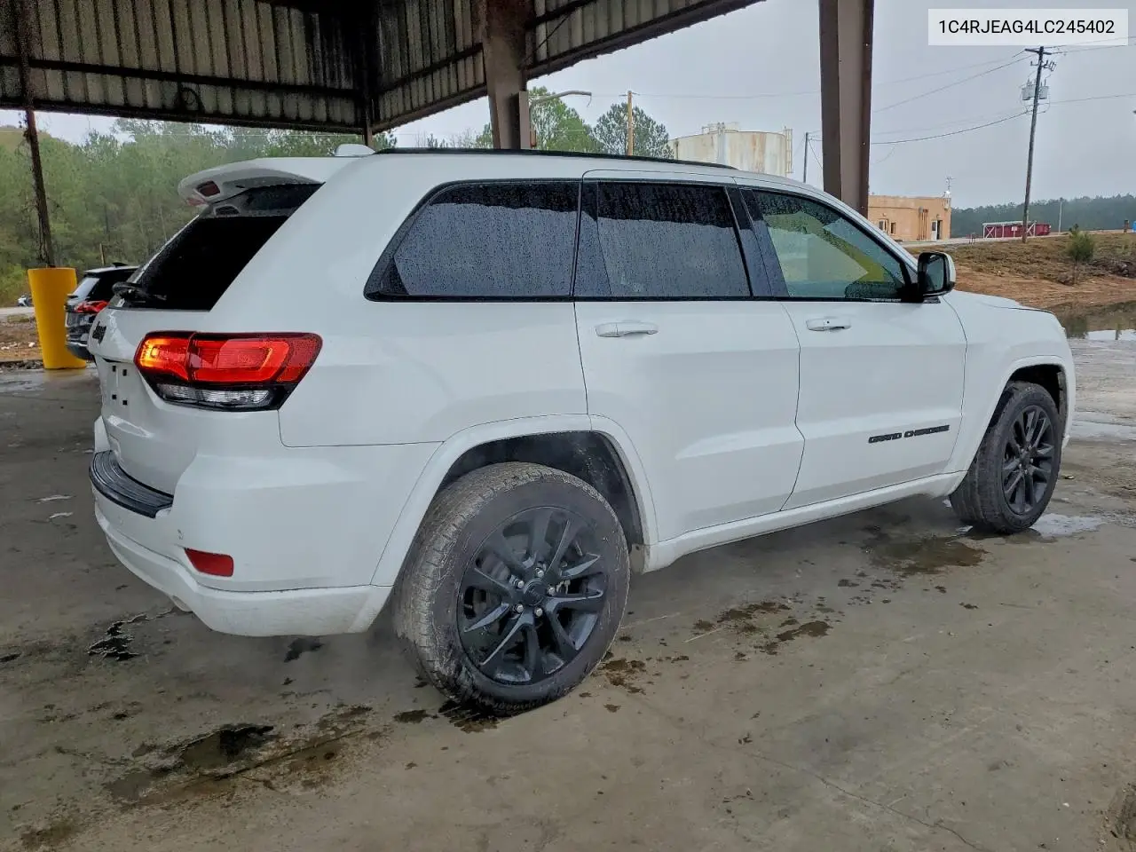 1C4RJEAG4LC245402 2020 Jeep Grand Cherokee Laredo