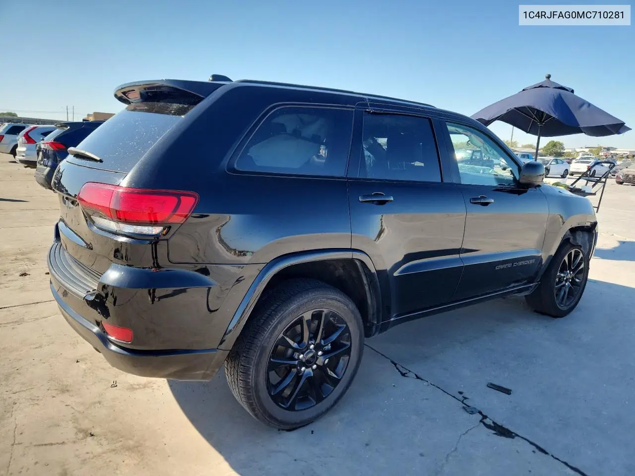 1C4RJFAG0MC710281 2021 Jeep Grand Cherokee Laredo