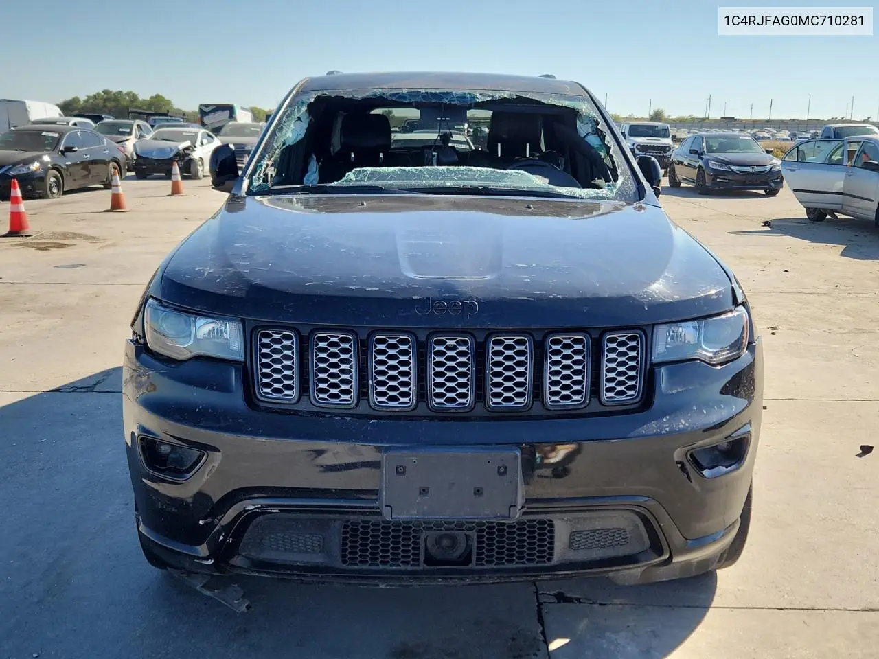 1C4RJFAG0MC710281 2021 Jeep Grand Cherokee Laredo