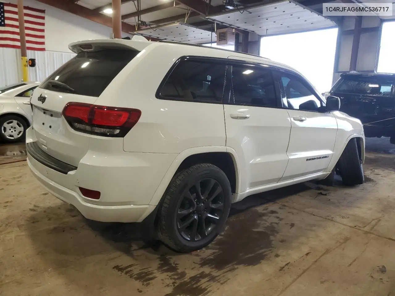 1C4RJFAG6MC536717 2021 Jeep Grand Cherokee Laredo