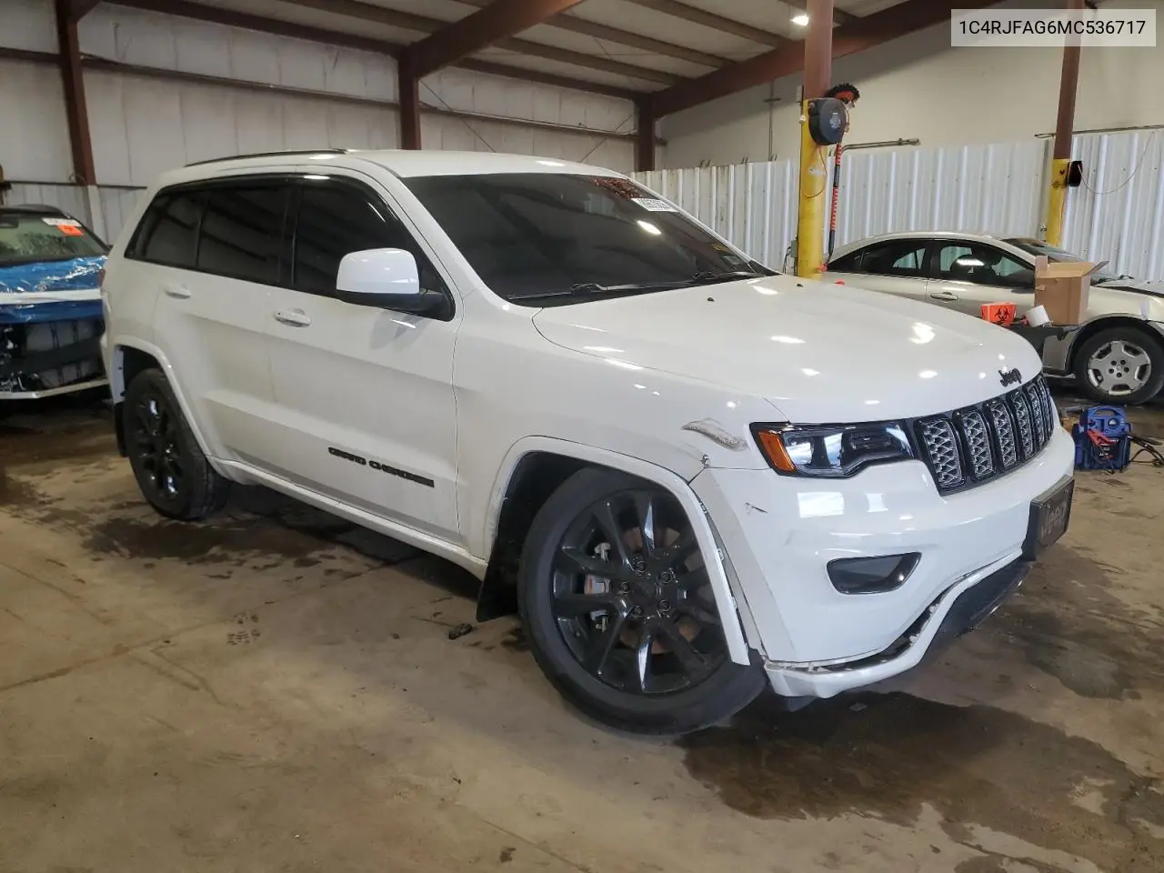 1C4RJFAG6MC536717 2021 Jeep Grand Cherokee Laredo