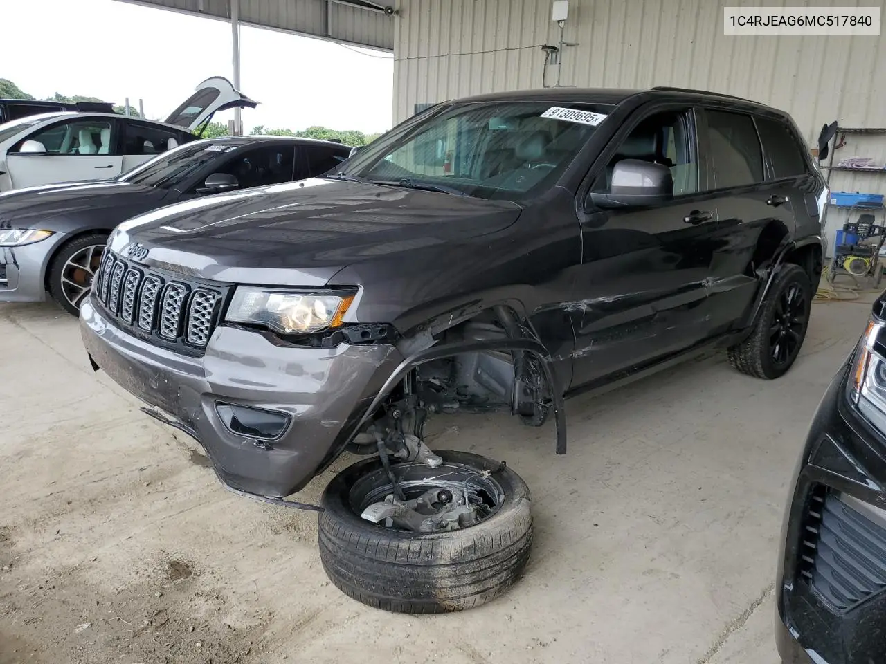 1C4RJEAG6MC517840 2021 Jeep Grand Cherokee Laredo