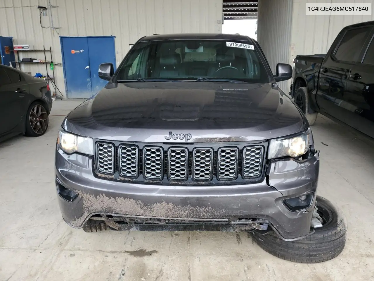 1C4RJEAG6MC517840 2021 Jeep Grand Cherokee Laredo