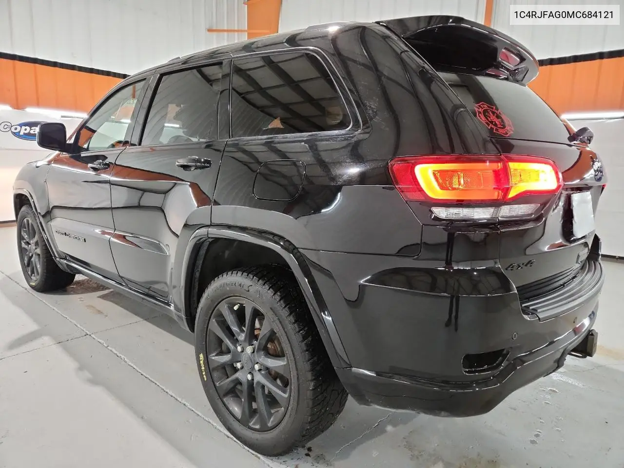1C4RJFAG0MC684121 2021 Jeep Grand Cherokee Laredo