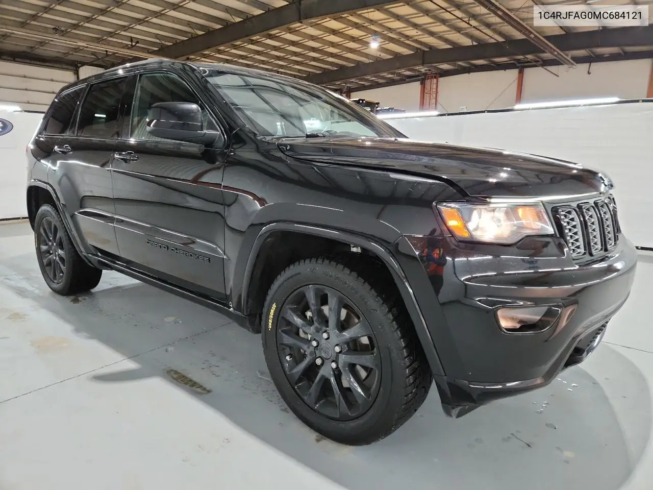 1C4RJFAG0MC684121 2021 Jeep Grand Cherokee Laredo