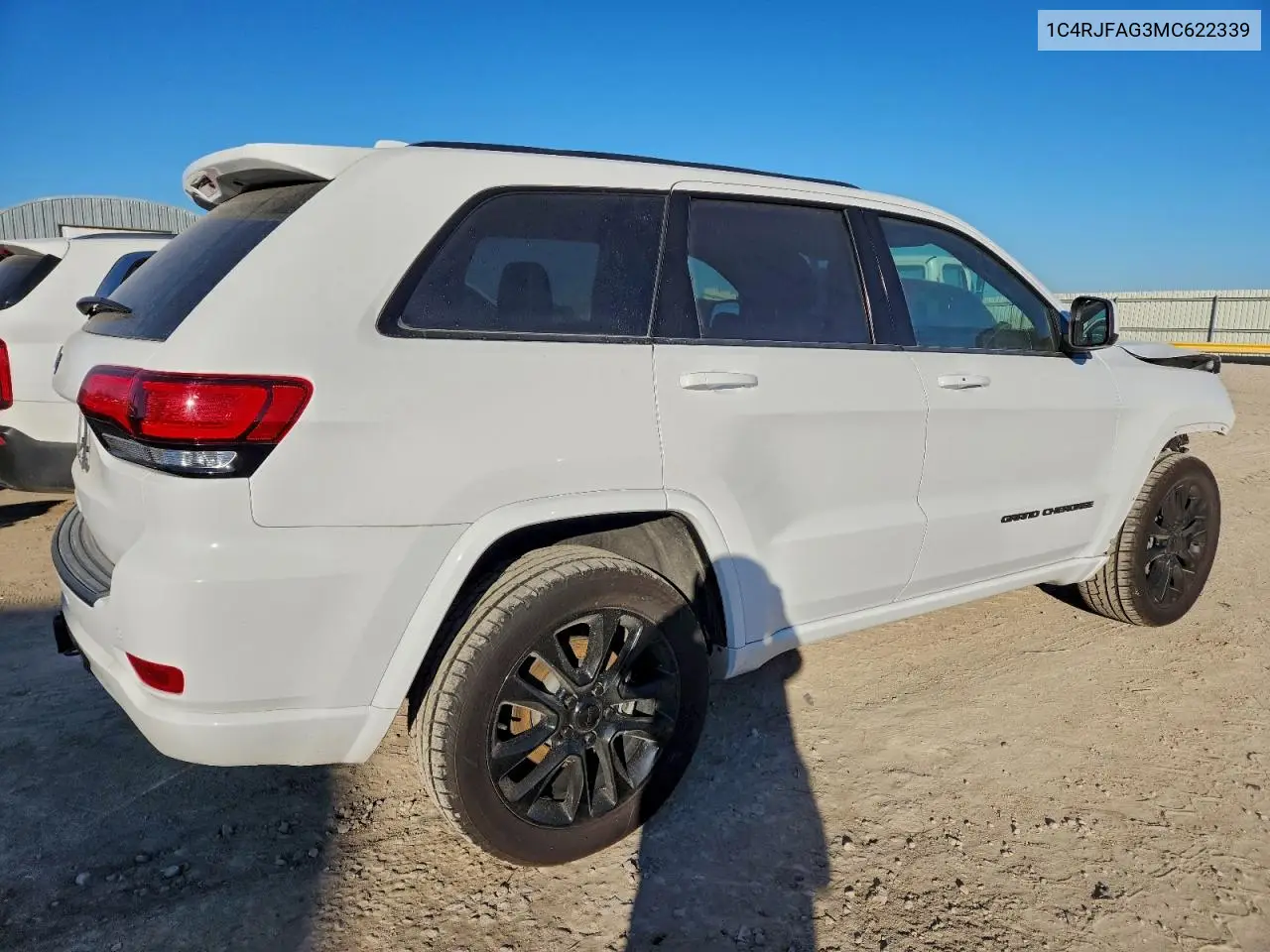 1C4RJFAG3MC622339 2021 Jeep Grand Cherokee Laredo