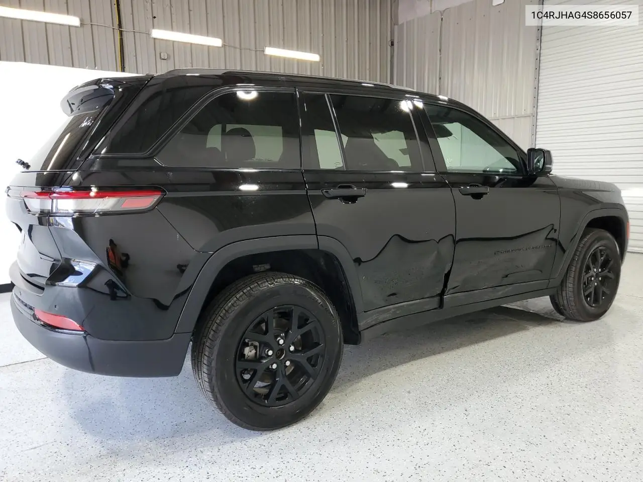 1C4RJHAG4S8656057 2025 Jeep Grand Cherokee Laredo