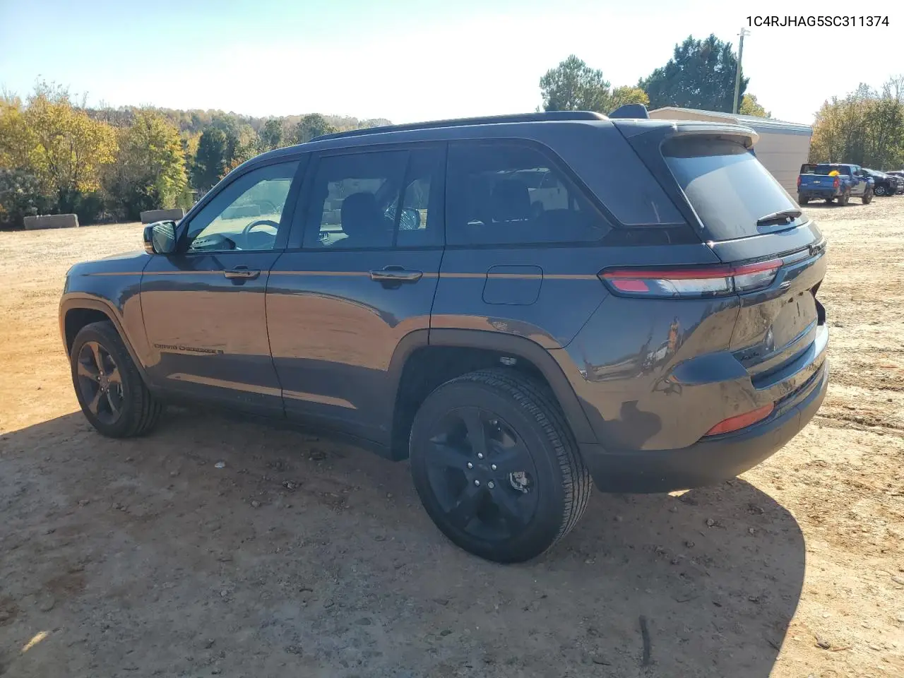 1C4RJHAG5SC311374 2025 Jeep Grand Cherokee Laredo