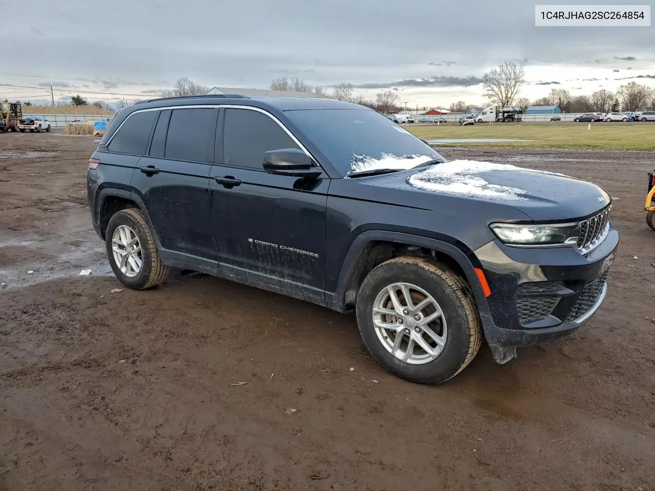 1C4RJHAG2SC264854 2025 Jeep Grand Cherokee Laredo