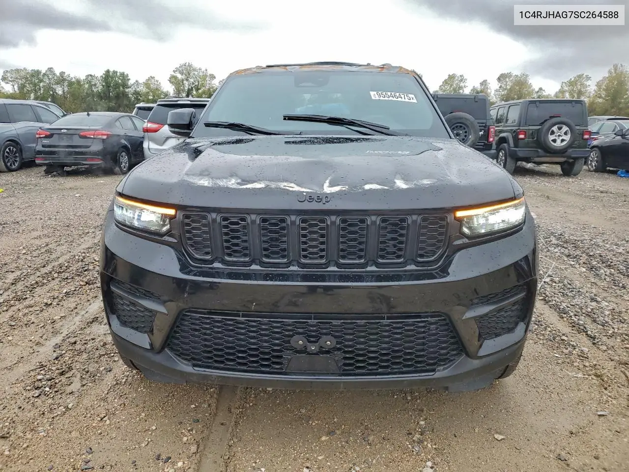 1C4RJHAG7SC264588 2025 Jeep Grand Cherokee Laredo