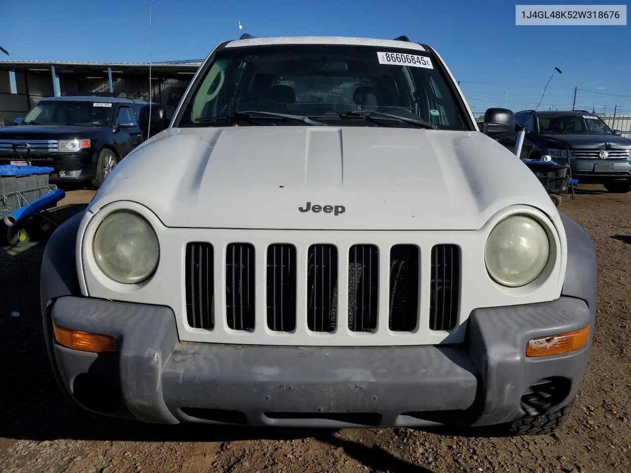 1J4GL48K52W318676 2002 Jeep Liberty Sport