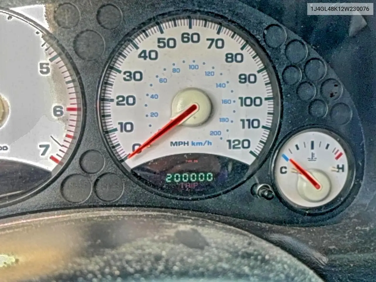 1J4GL48K12W230076 2002 Jeep Liberty Sport