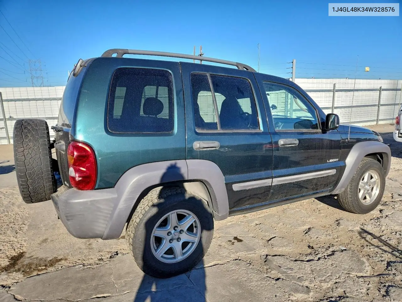 1J4GL48K34W328576 2004 Jeep Liberty Sport