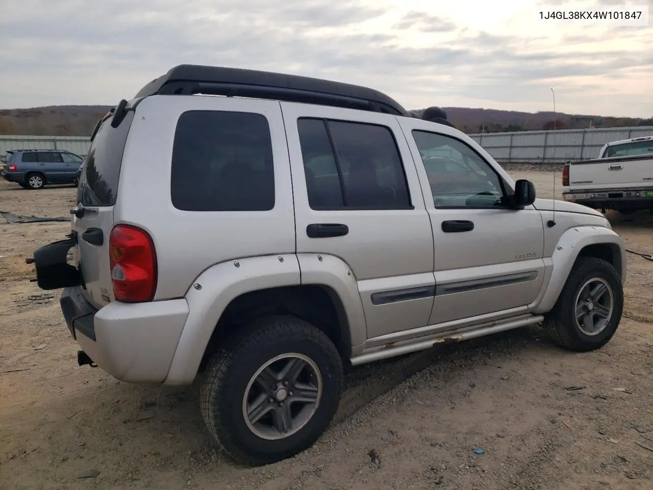 1J4GL38KX4W101847 2004 Jeep Liberty Renegade