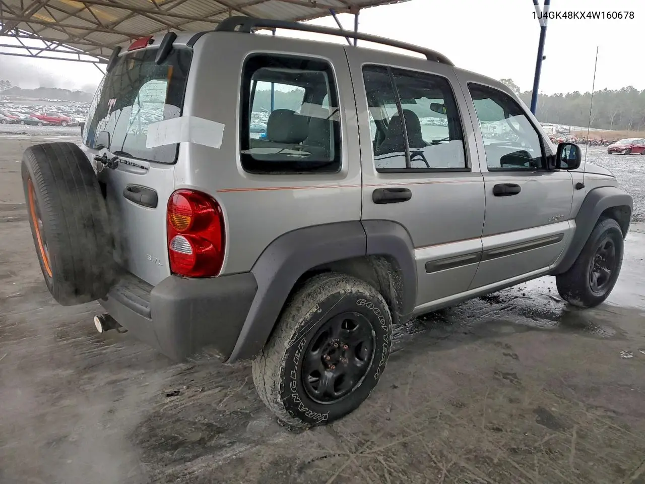 1J4GK48KX4W160678 2004 Jeep Liberty Sport
