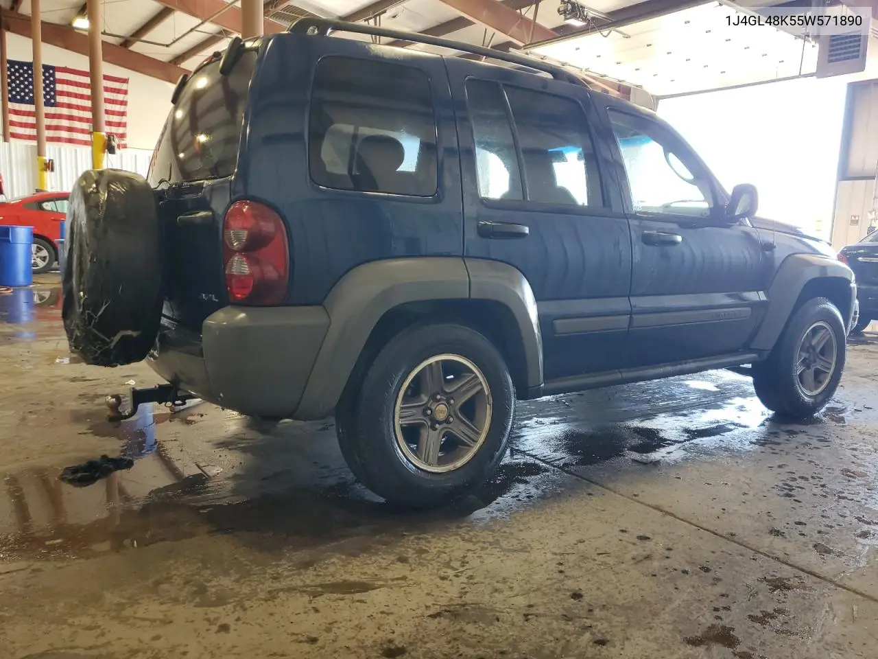 1J4GL48K55W571890 2005 Jeep Liberty Sport