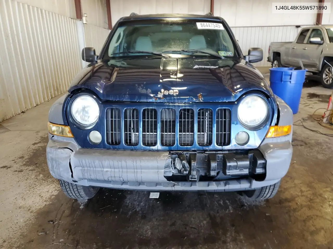 1J4GL48K55W571890 2005 Jeep Liberty Sport