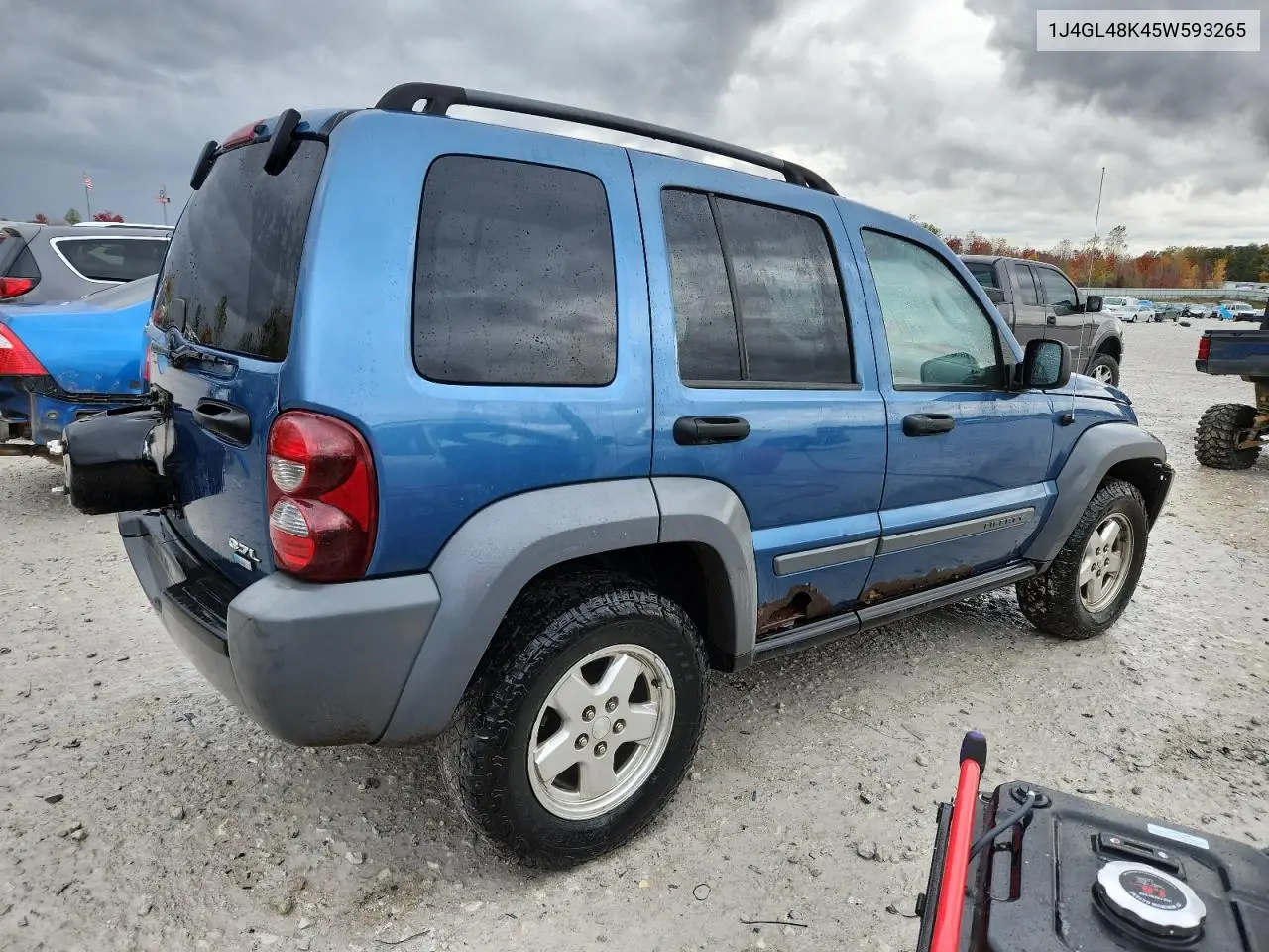 1J4GL48K45W593265 2005 Jeep Liberty Sport