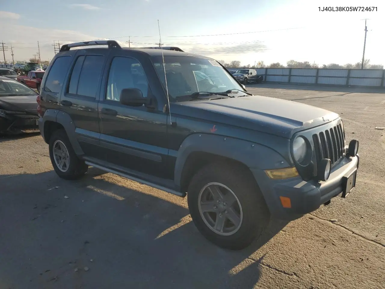 1J4GL38K05W724671 2005 Jeep Liberty Renegade