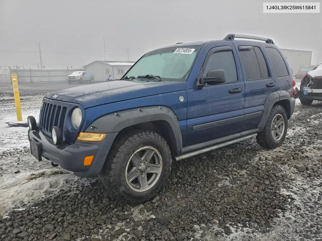 1J4GL38K25W615841 2005 Jeep Liberty Renegade