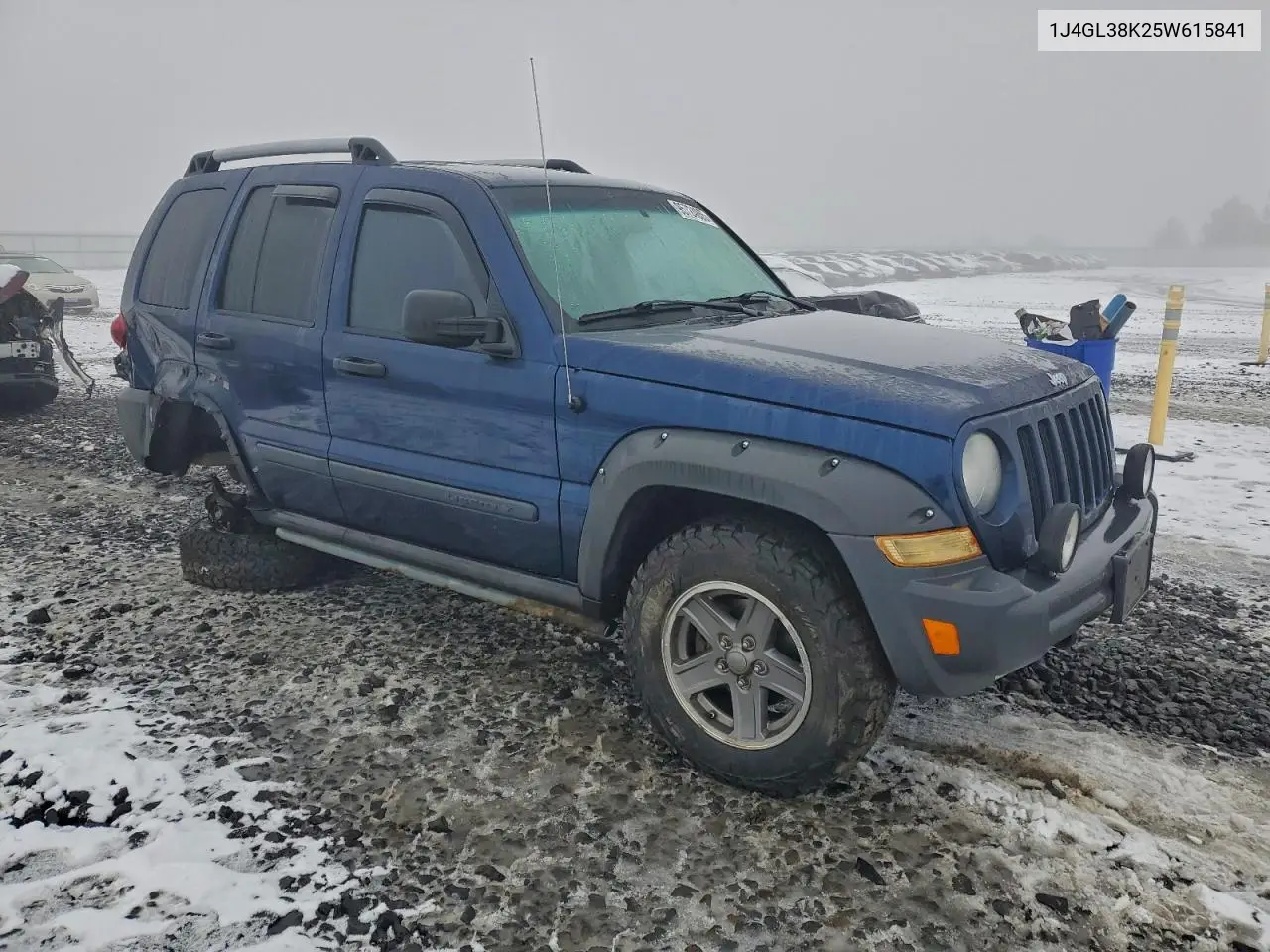 1J4GL38K25W615841 2005 Jeep Liberty Renegade