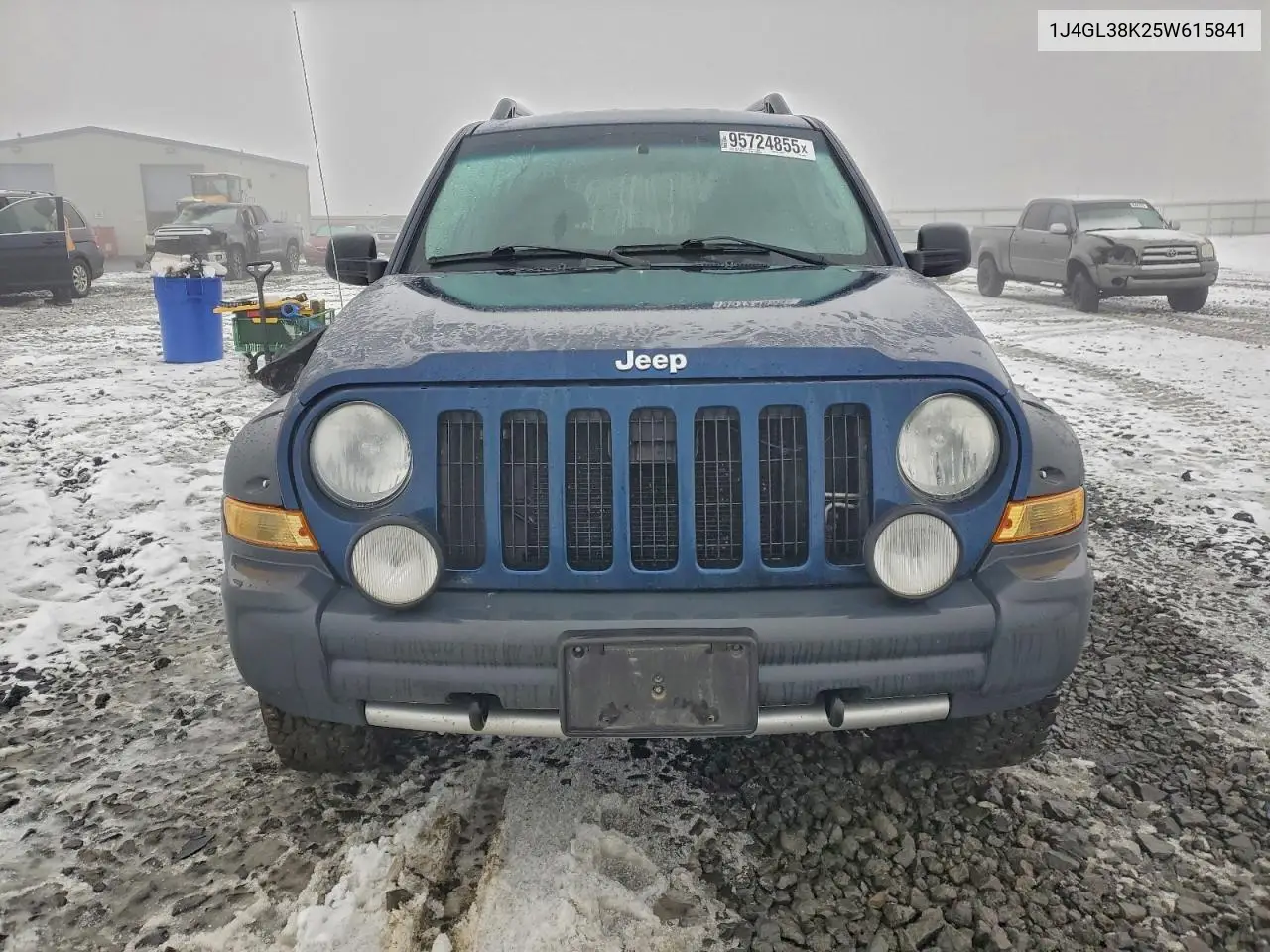 1J4GL38K25W615841 2005 Jeep Liberty Renegade