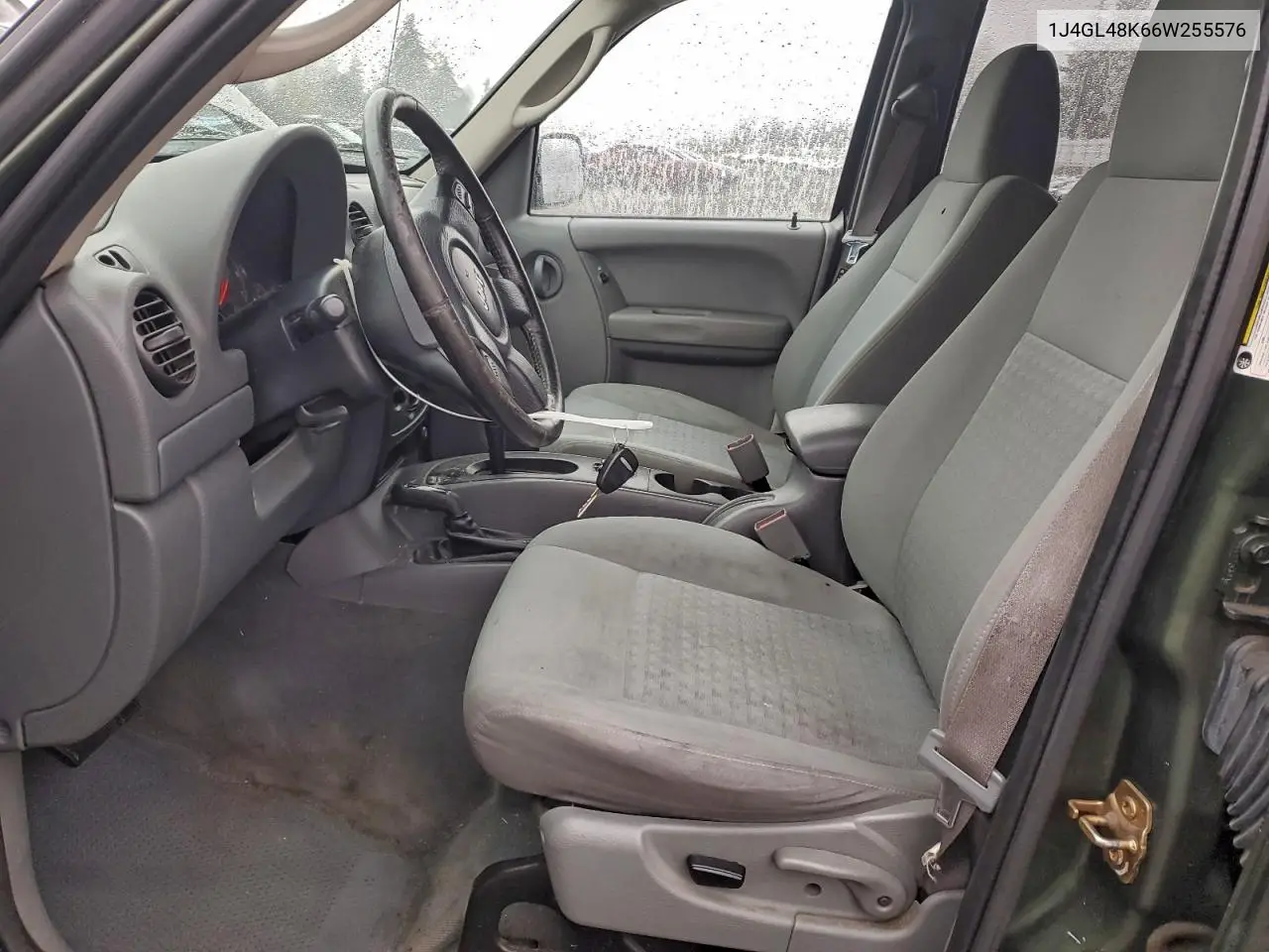 1J4GL48K66W255576 2006 Jeep Liberty Sport