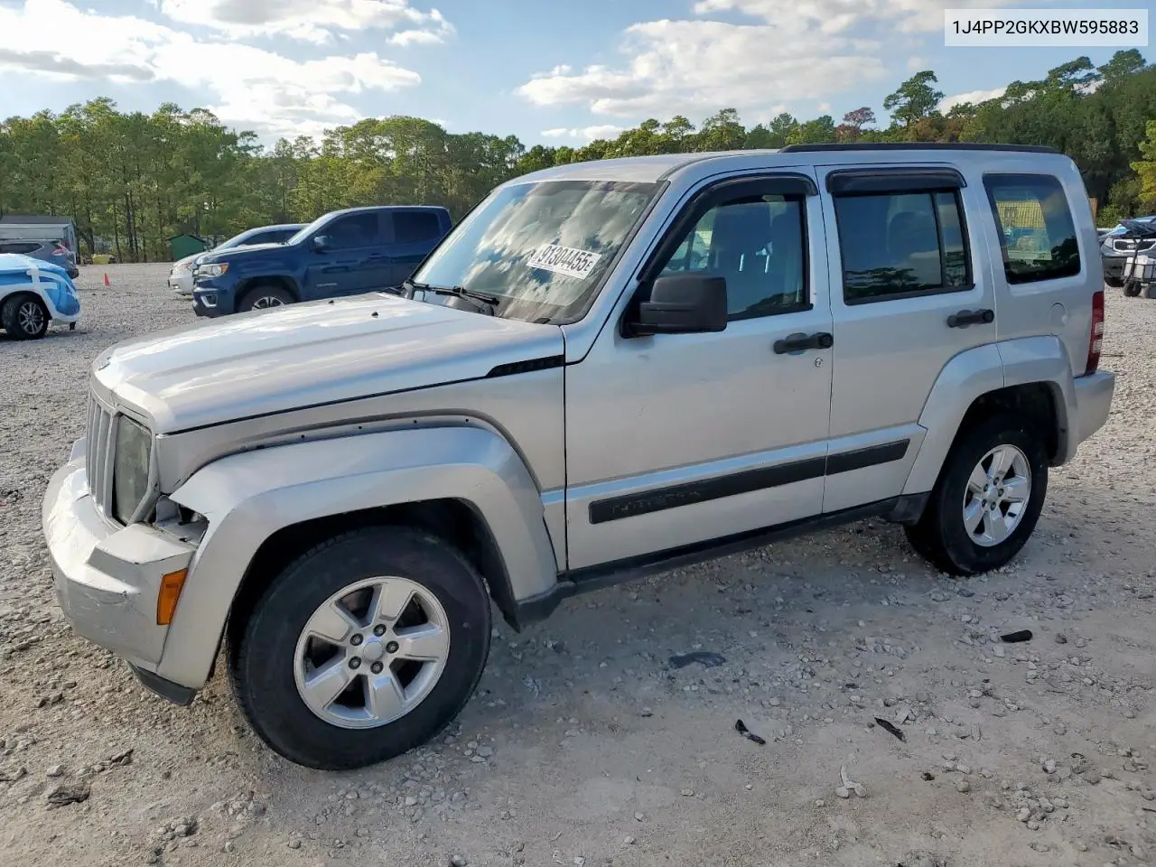 1J4PP2GKXBW595883 2011 Jeep Liberty Sport