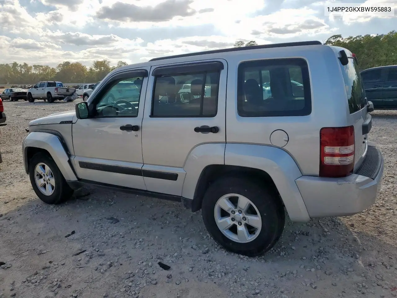 1J4PP2GKXBW595883 2011 Jeep Liberty Sport