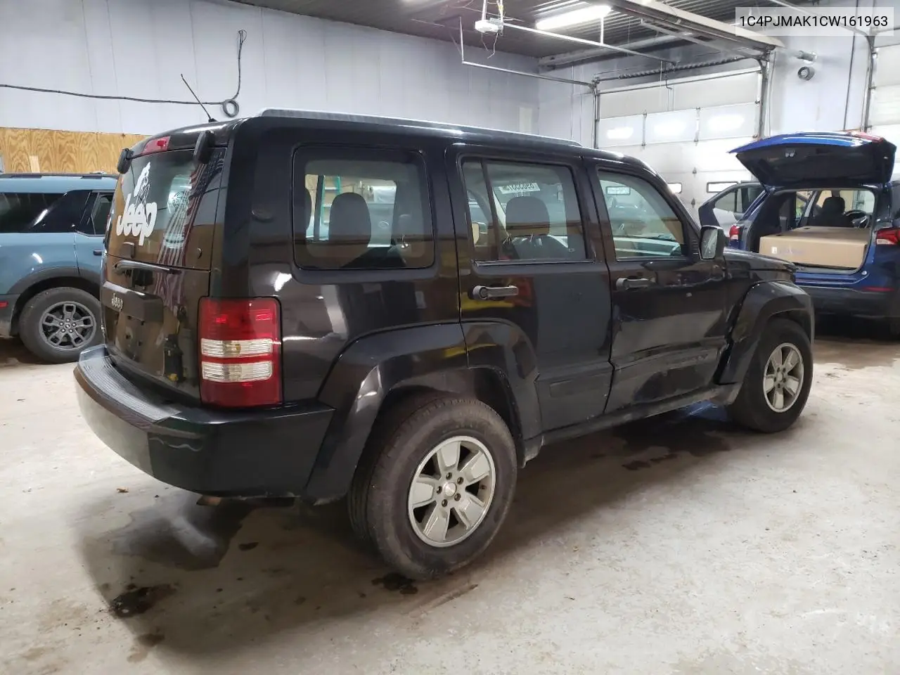 1C4PJMAK1CW161963 2012 Jeep Liberty Sport