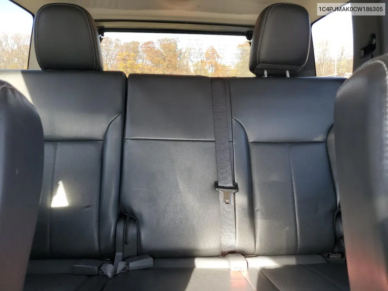 1C4PJMAK0CW186305 2012 Jeep Liberty Sport