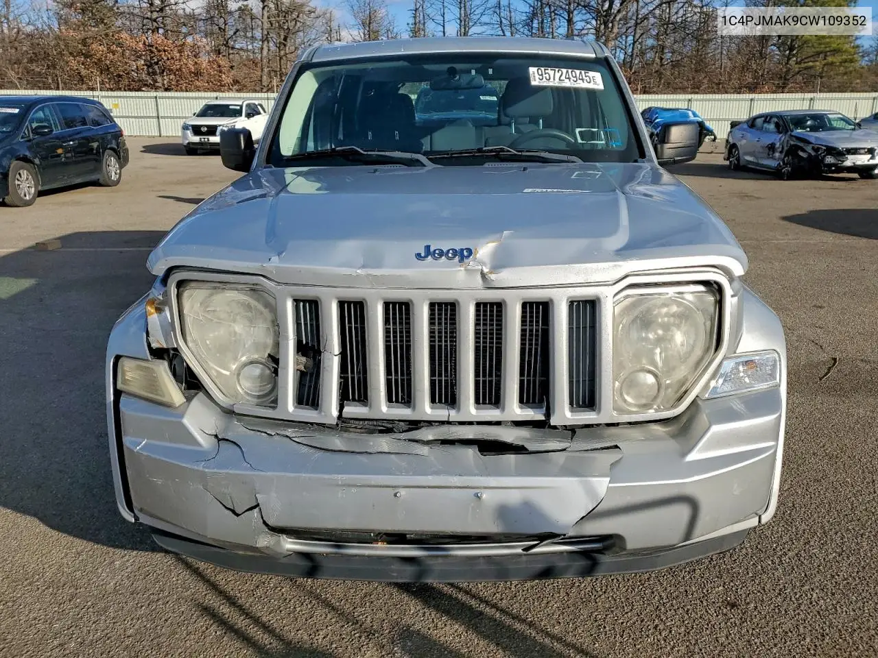 1C4PJMAK9CW109352 2012 Jeep Liberty Sport
