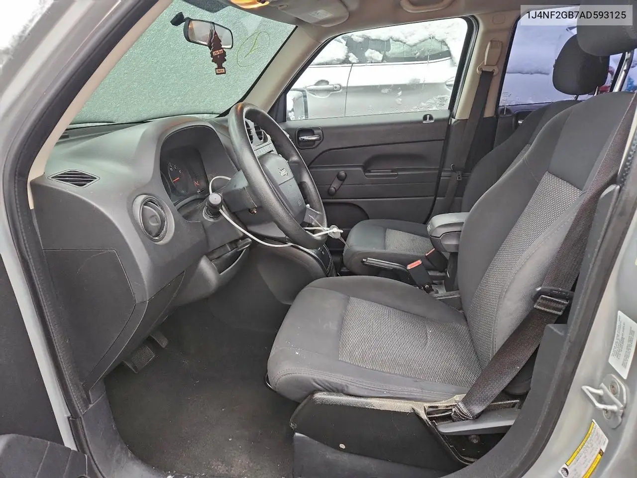 1J4NF2GB7AD593125 2010 Jeep Patriot Sport