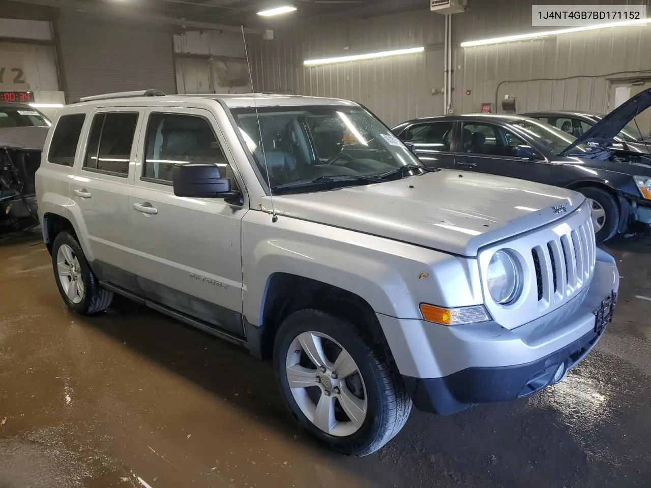 1J4NT4GB7BD171152 2011 Jeep Patriot Latitude