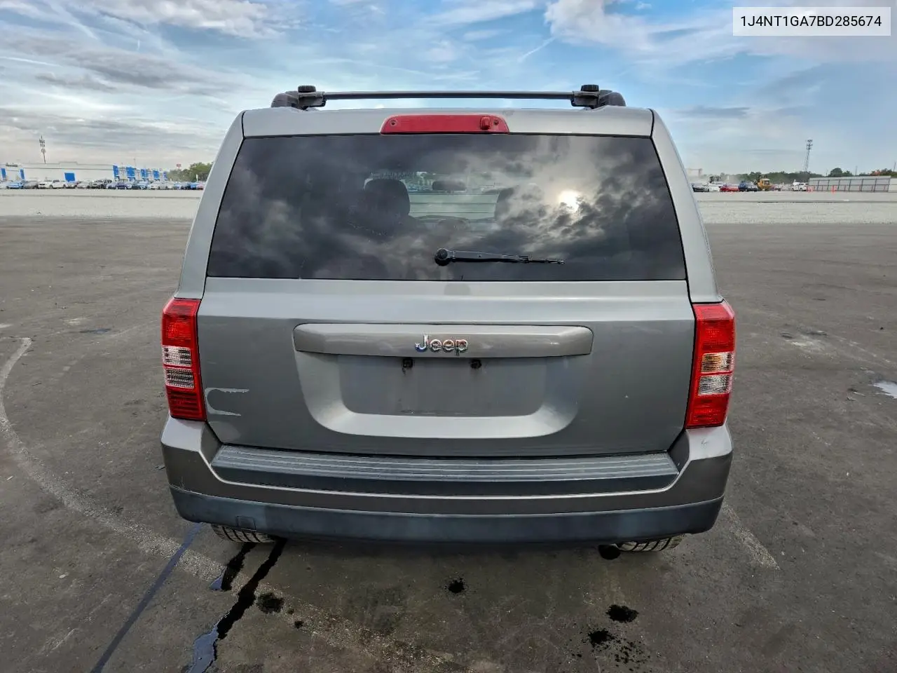 1J4NT1GA7BD285674 2011 Jeep Patriot Sport