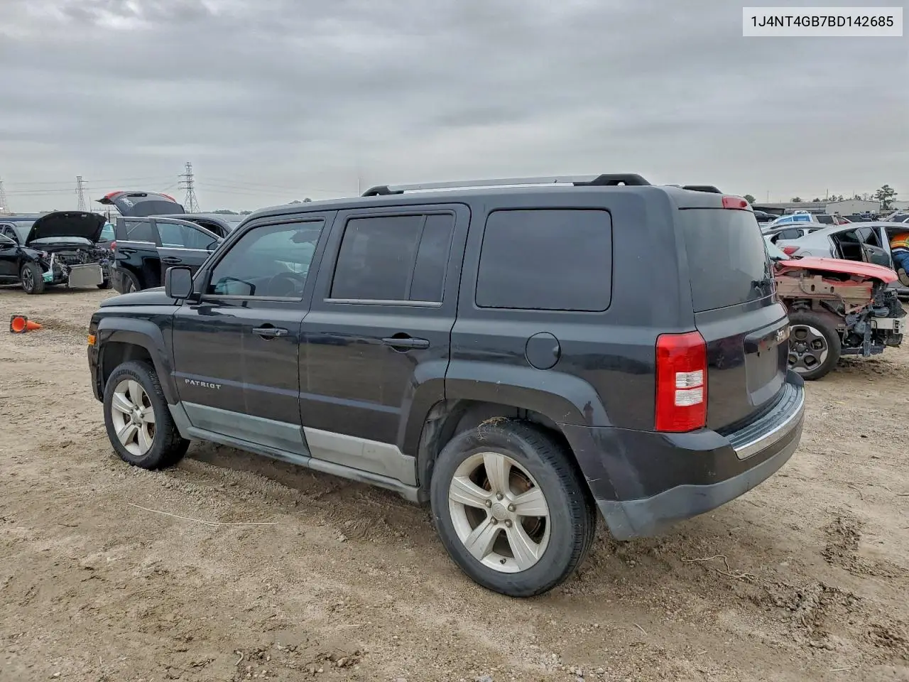 1J4NT4GB7BD142685 2011 Jeep Patriot Latitude