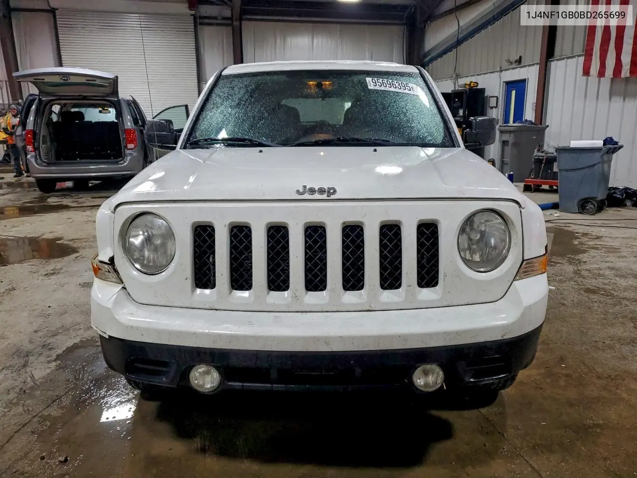 1J4NF1GB0BD265699 2011 Jeep Patriot Sport