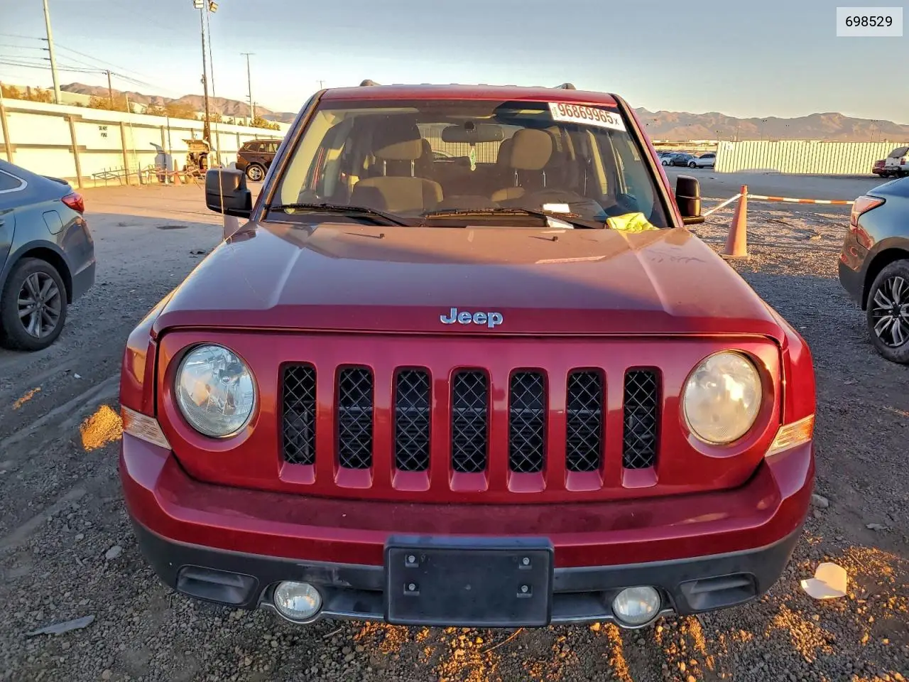 698529 2012 Jeep Patriot La