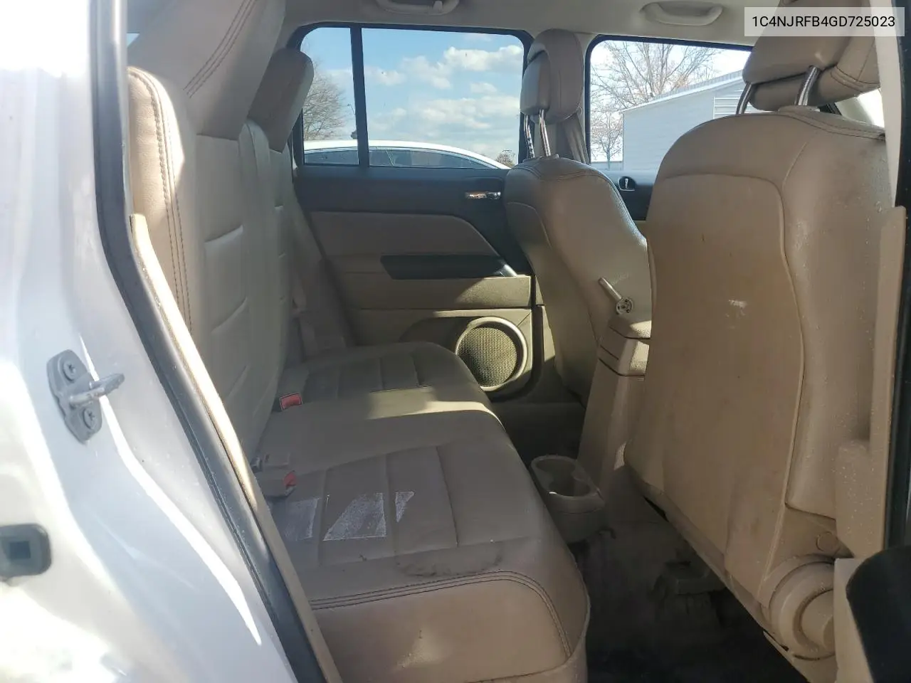 1C4NJRFB4GD725023 2016 Jeep Patriot Latitude