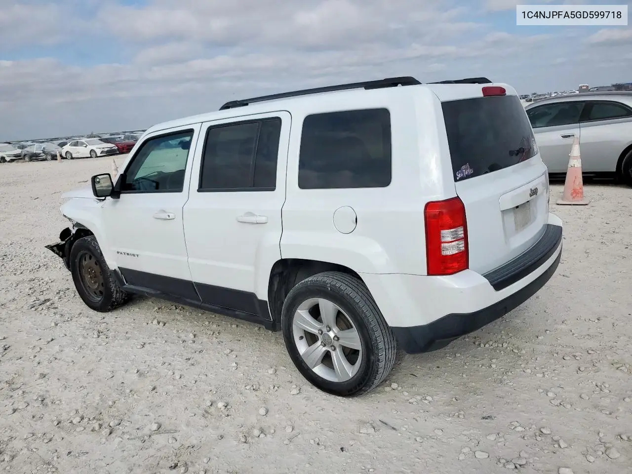 1C4NJPFA5GD599718 2016 Jeep Patriot Latitude