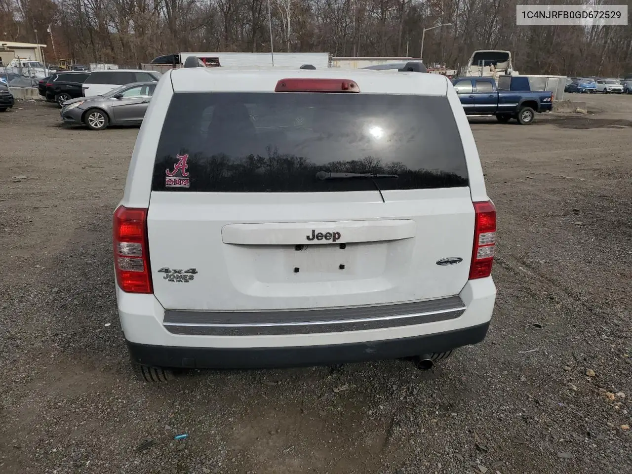 1C4NJRFB0GD672529 2016 Jeep Patriot Latitude
