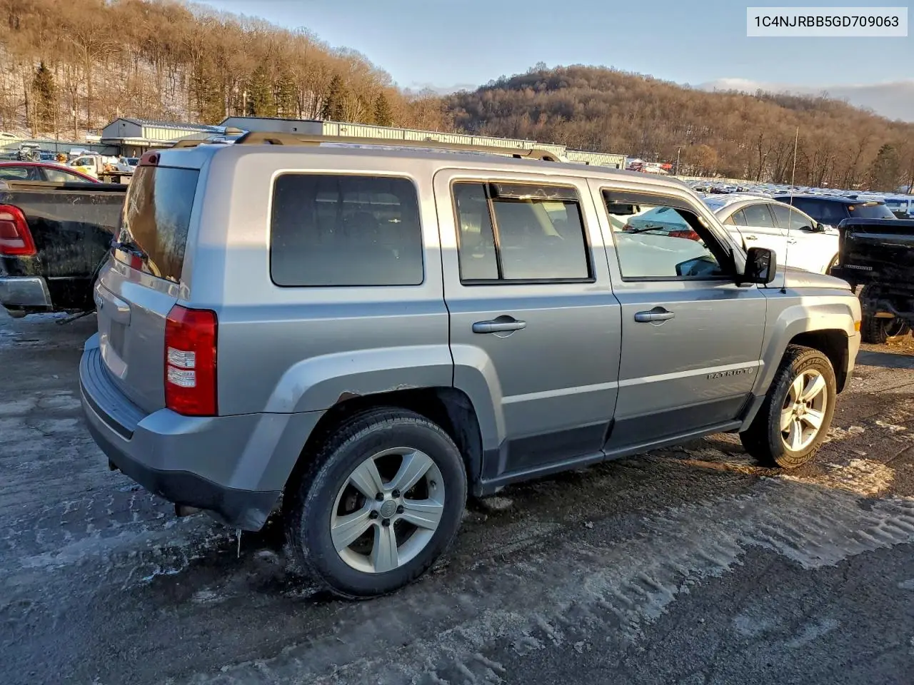 1C4NJRBB5GD709063 2016 Jeep Patriot Sport